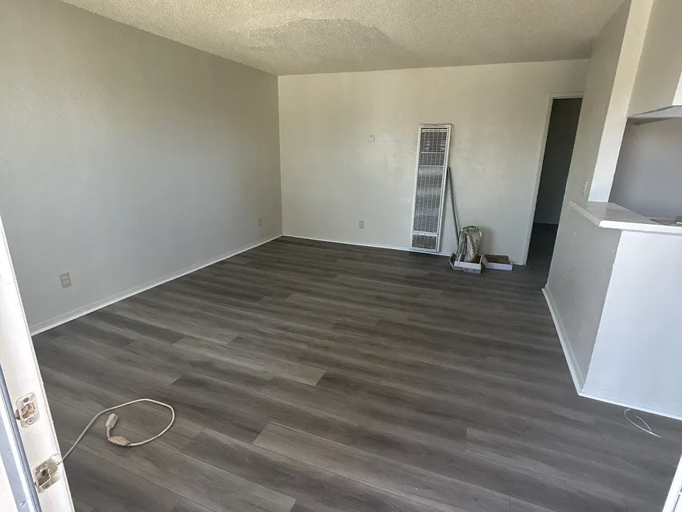 1232 N Sierra Way #6