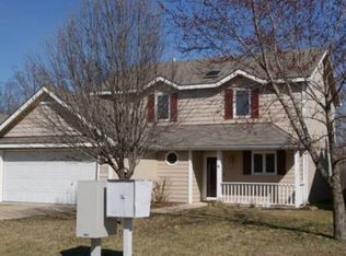 2708 Meadow Dr, Lawrence, KS 66047