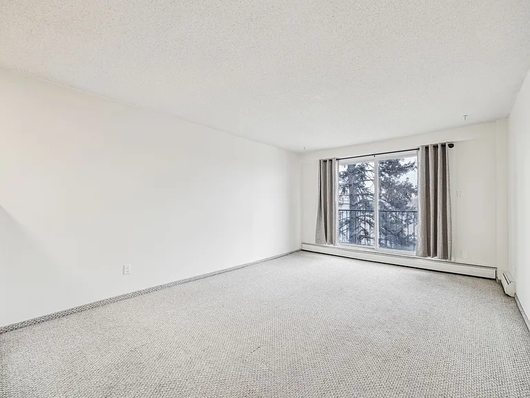 510 58th Ave SW #302 — Photo 2