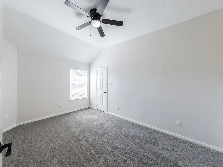 2911 Ledgeside Ct — Photo 21