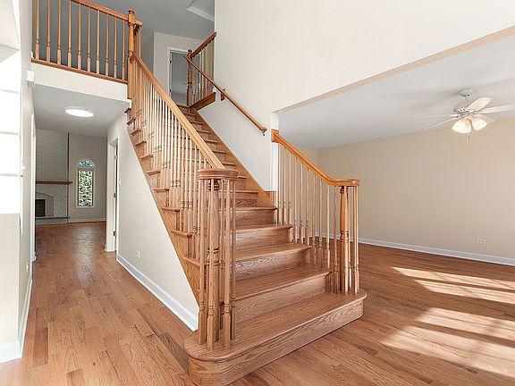 4th image of 18829 Rosewood Ln