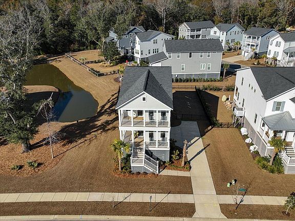 4th image of 2742 McFadden Way