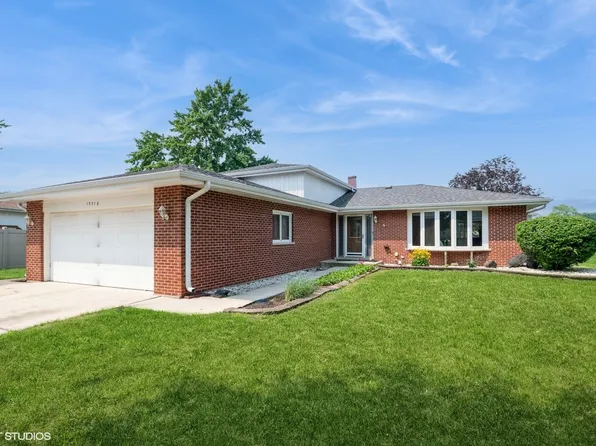 15316 Woodmar Dr, Orland Park, IL 60462