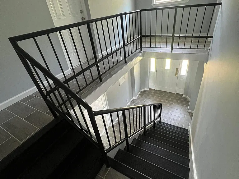 Royal Palms Apartments — Photo 51