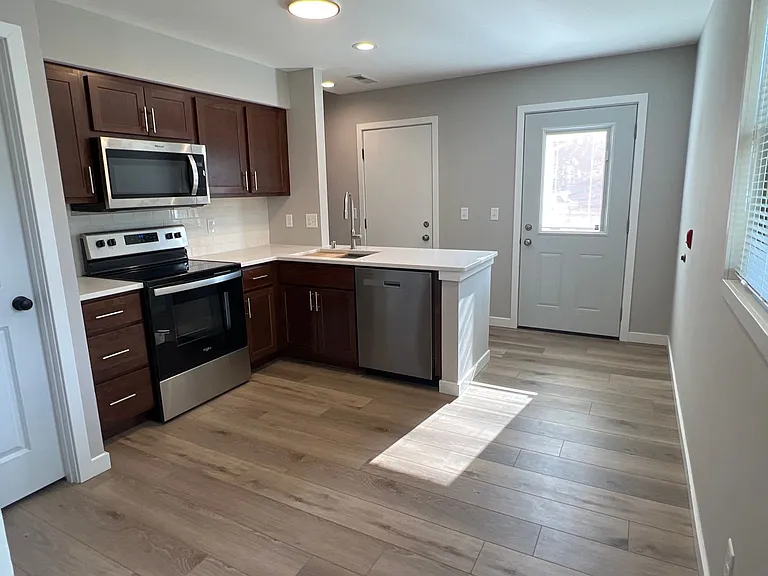 2948 King James Way — Photo 3