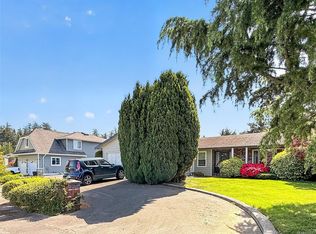 1568 Marine Cir, Nanaimo, BC V9P 1Y6