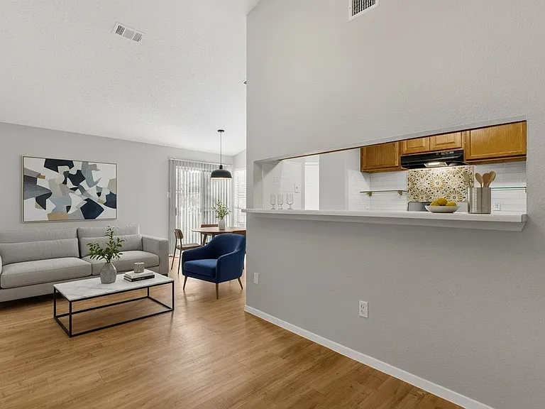 413 Country Aire Dr — Photo 8