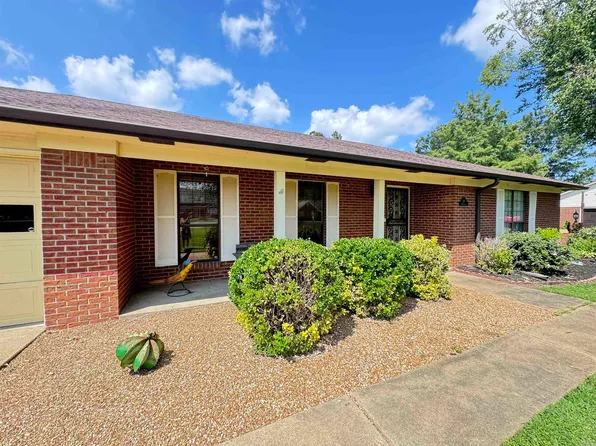 118 Ramblewood Dr, Blytheville, AR 72315