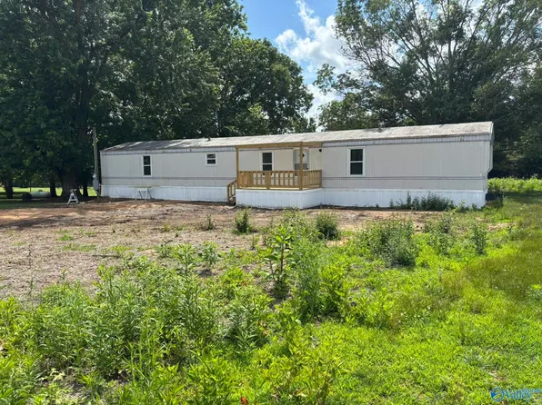 401 Claude Hill Rd, Albertville, AL 35951