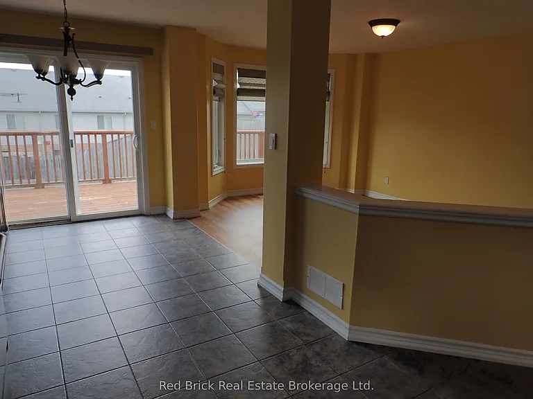 77 Summit Ridge Dr #UPPER — Photo 6