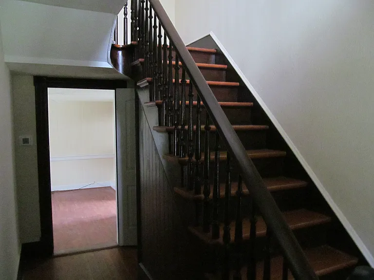 633 Parsons Rd — Photo 7