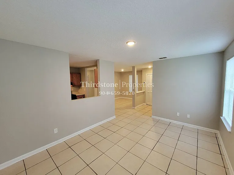 8642 2nd Ave — Photo 3