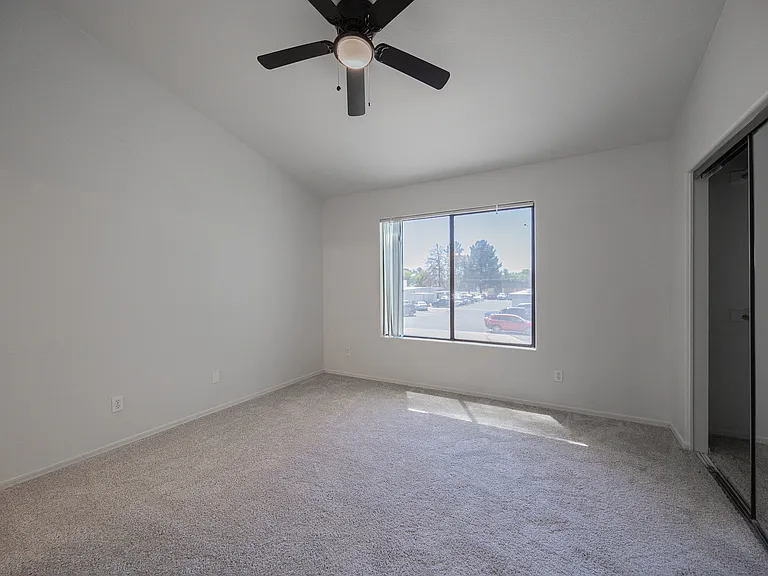 7801 N 44th Dr #1075 — Photo 13