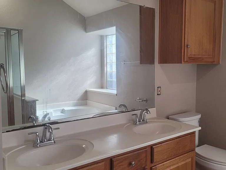 5114 Spring Brook Dr — Photo 9