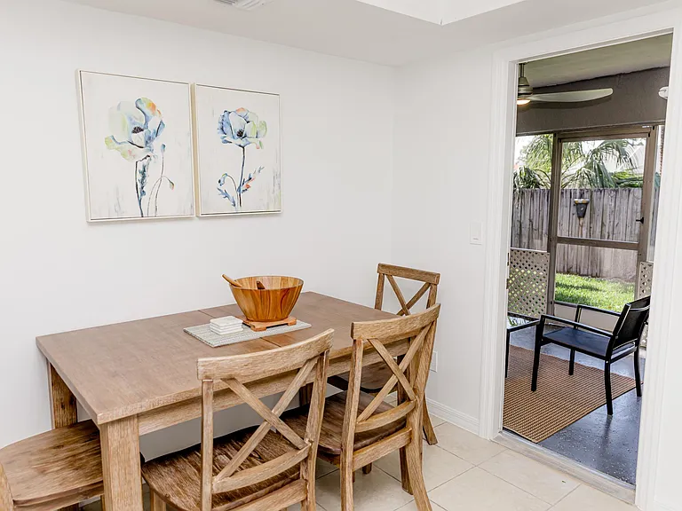 Dining Table to Screened Lanai