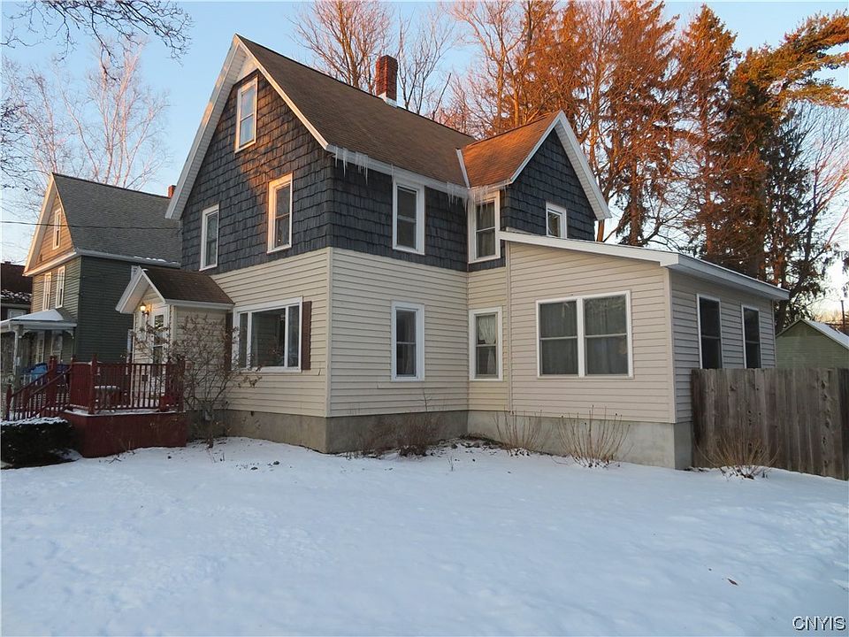1st image of 8 York St