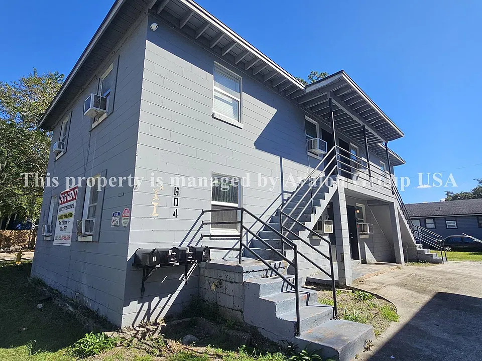 604 W 18th St #4
