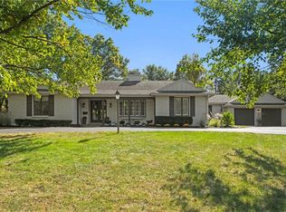 2101 W 70th St, Prairie Village, KS 66208