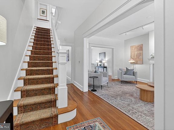 4th image of 1426 Decatur St NW