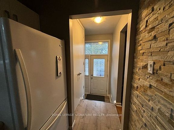 2nd image of 2551 Padstow Cres