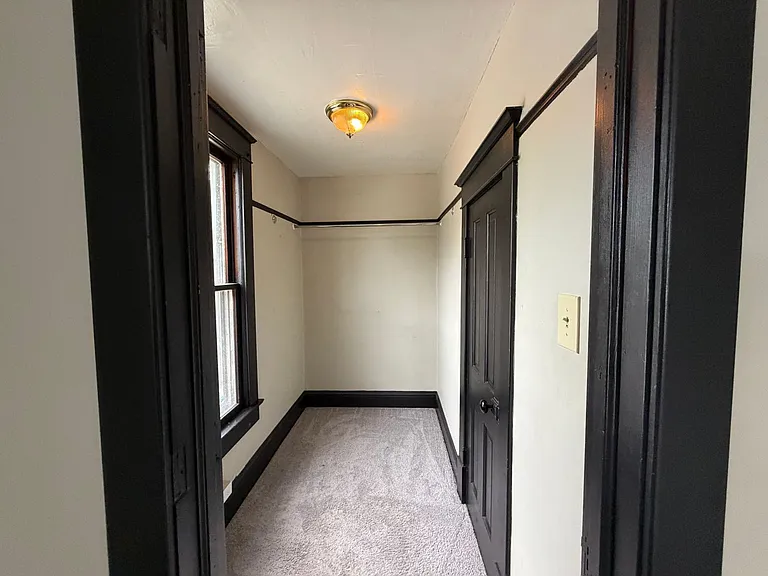 224 S 14th St — Photo 10