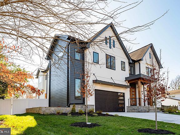 5th image of 1009 Westwood Dr NE