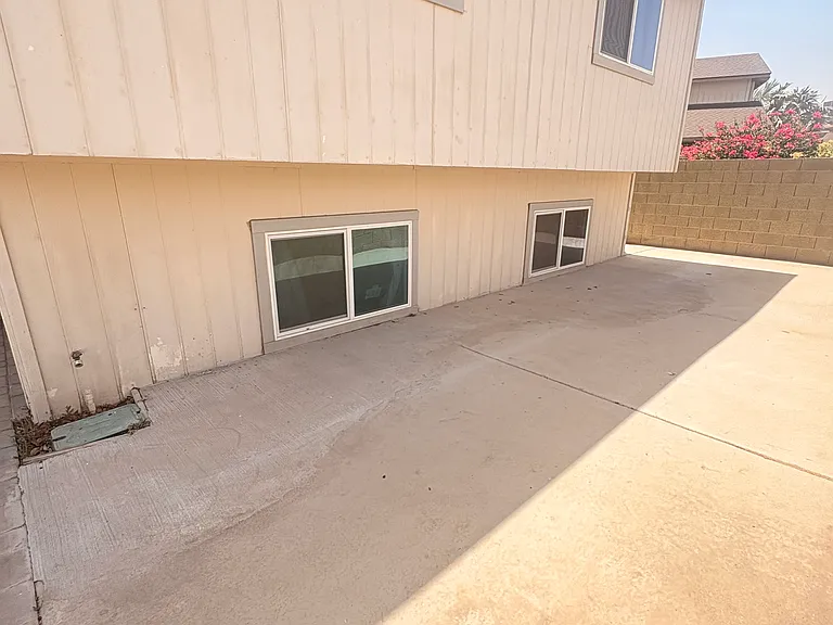 10028 W Sells Dr — Photo 15