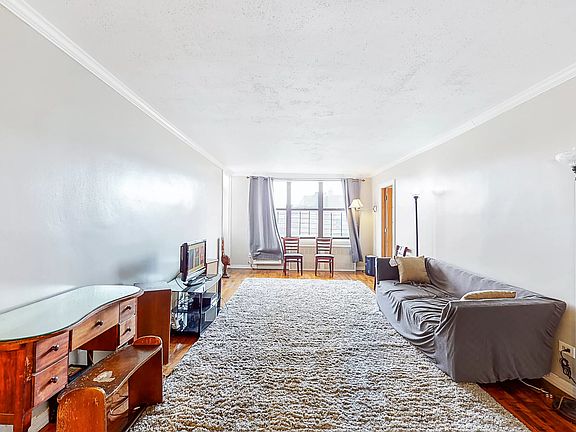 3rd image of 1200 E 53rd St APT 7E