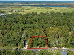 6 Tuckers Rd, Pawleys Island, SC 29585