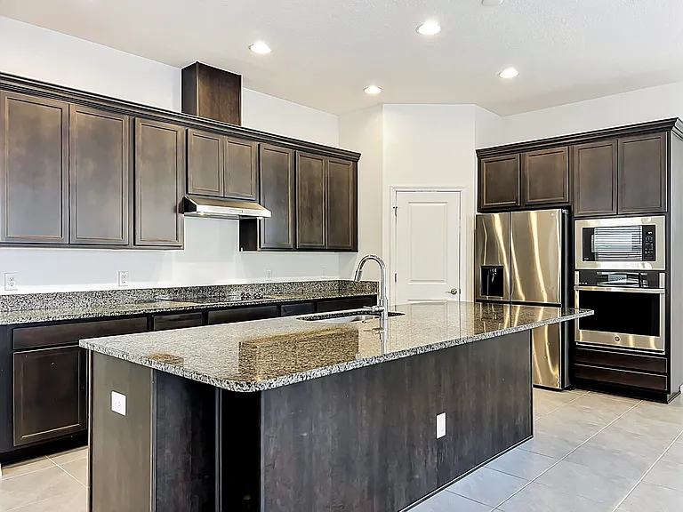 16007 Micelli Dr — Photo 12