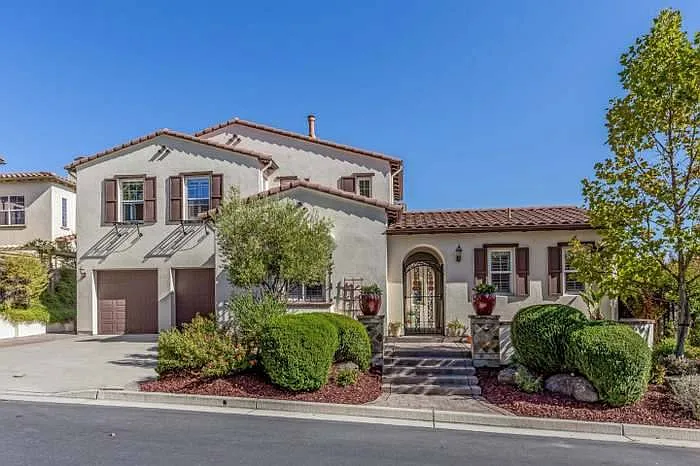 5870 Winged Foot Dr