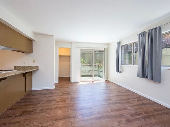 4th image of 1416 San Luis Dr APT A