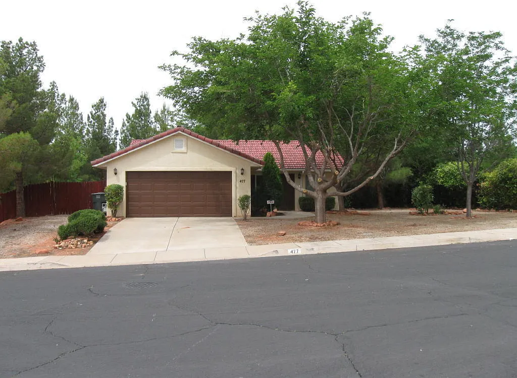 Home in Ivins — Photo 2