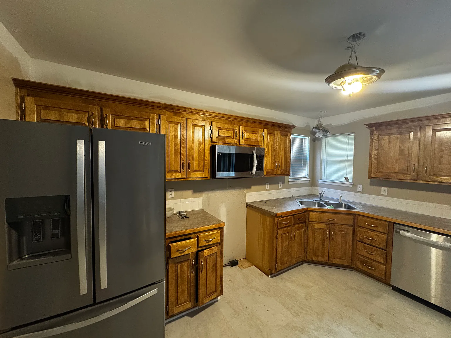 3 bed, 2.5 bath, 1764 sqft, $2,150 — Photo 3