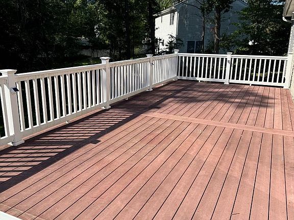 5th image of 21 Sylvan Blvd