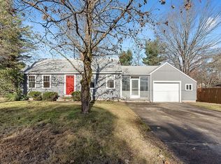 32 Mayflower Dr, Lancaster, MA 01523
