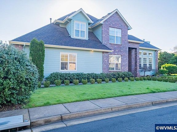 3rd image of 2245 Park Ter NW