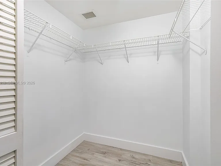 19501 W Country Club Dr #515 — Photo 15