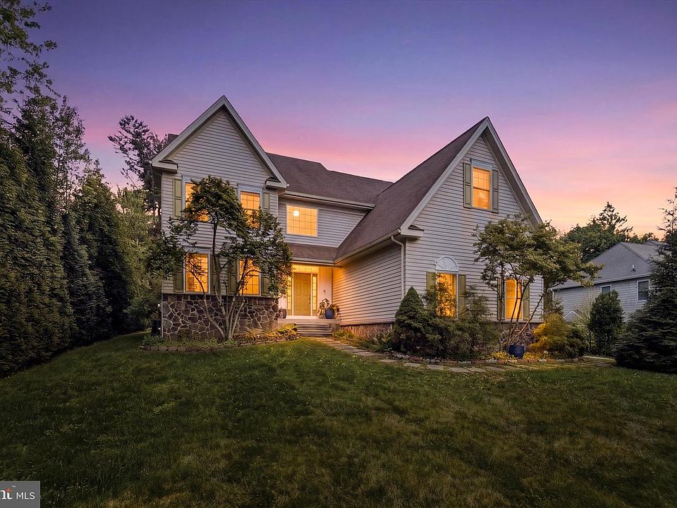 1st image of 746 Upper Gulph Rd
