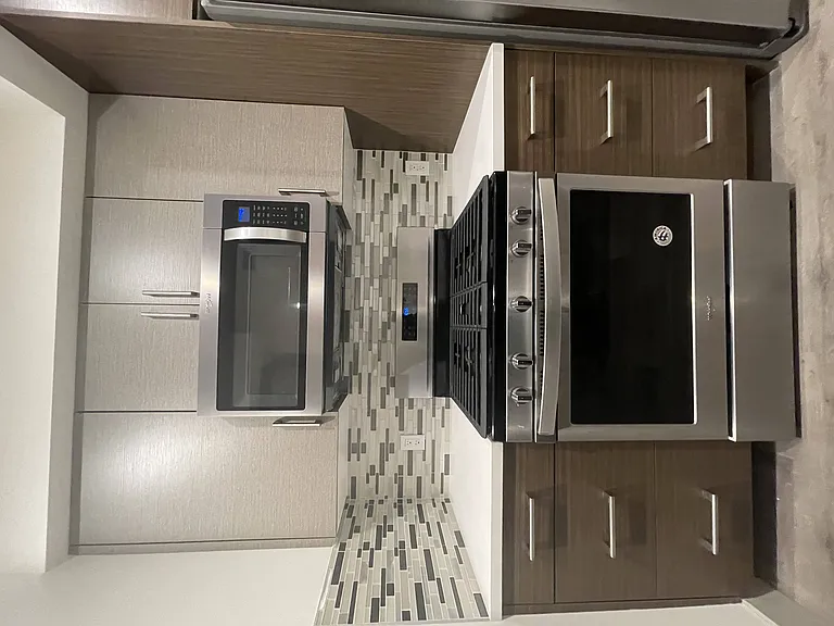Lido Apartments - 4847 Oakwood — Photo 20