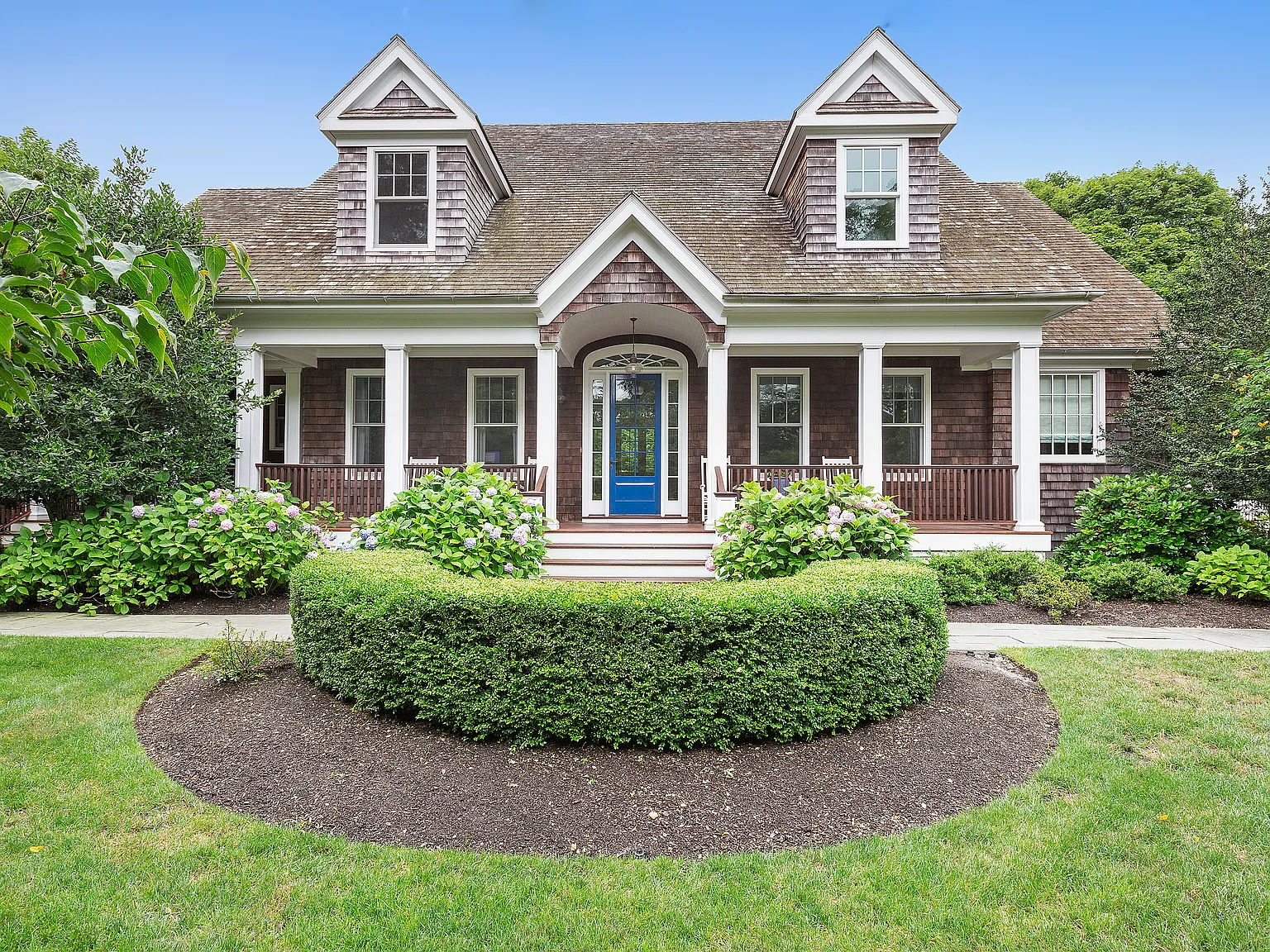 Quogue South - Spacious Post Modern — Photo 2