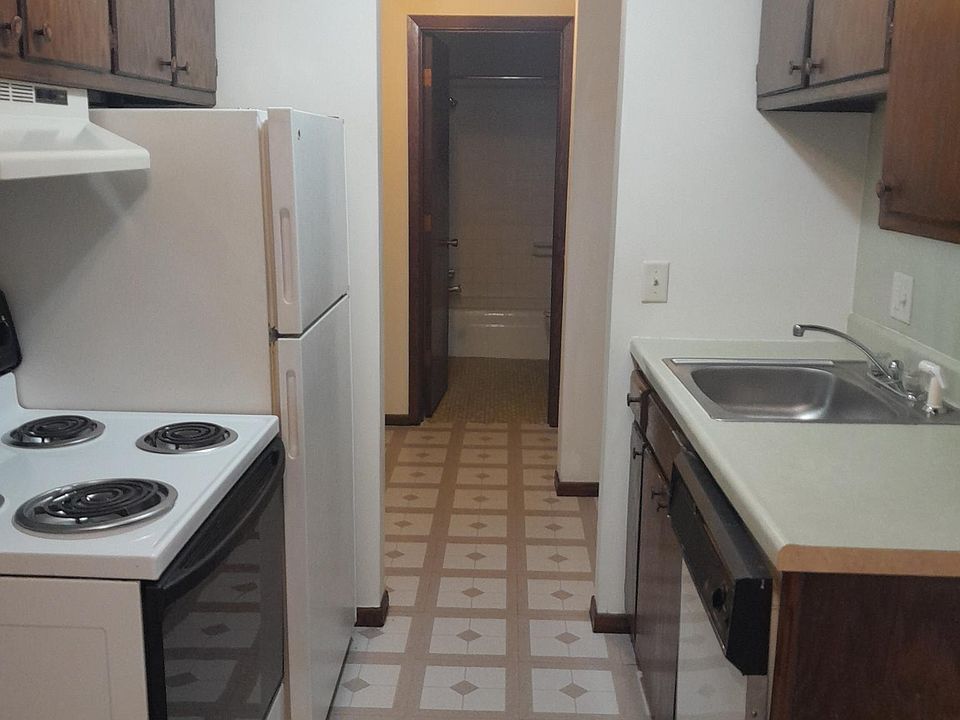 1st image of 25 7th Ave SE APT 102