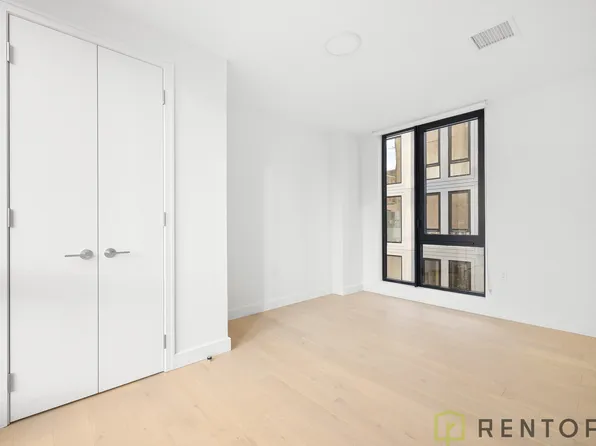 554 West 46th Street image 7 of 25