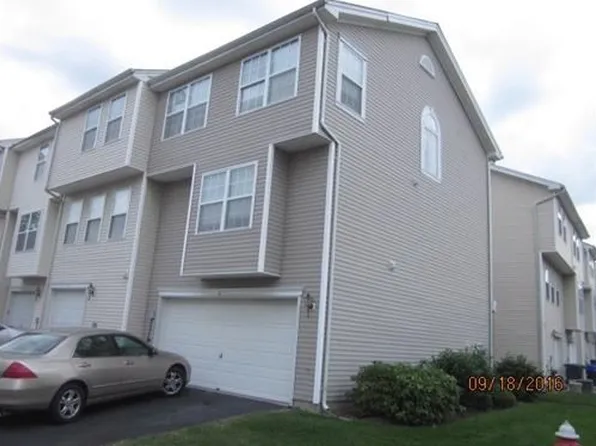 13 Giera Ct, Parlin, NJ 08859