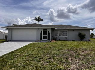 607 SE 34th Ter, Cape Coral, FL 33904