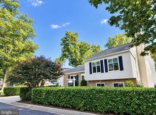 12 Glazebrook Ct, Gaithersburg, MD 20878