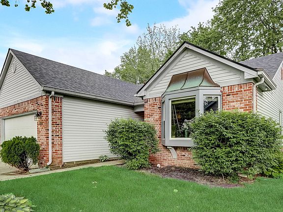 2nd image of 10813 Belmont Cir