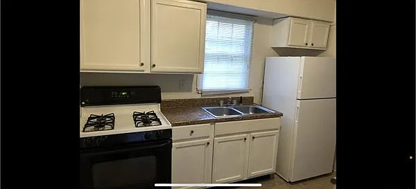 6261 Windsor Dr — Photo 7