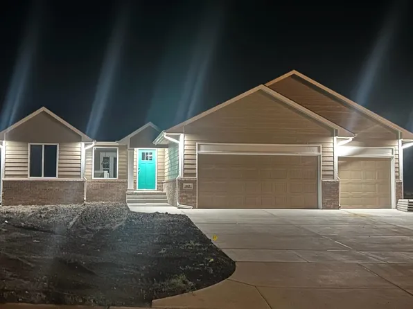 803 N Settlers Cir, Wellington, KS 67152