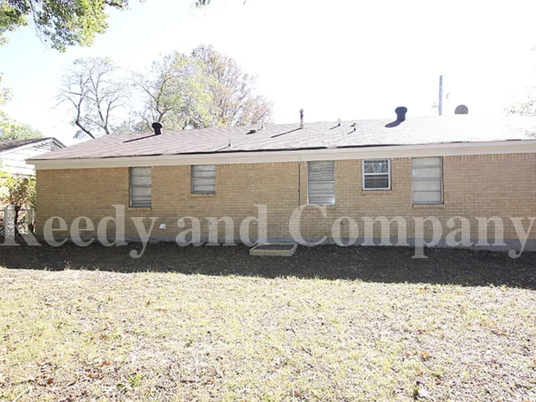 3230 Sweet Springs Dr — Photo 18